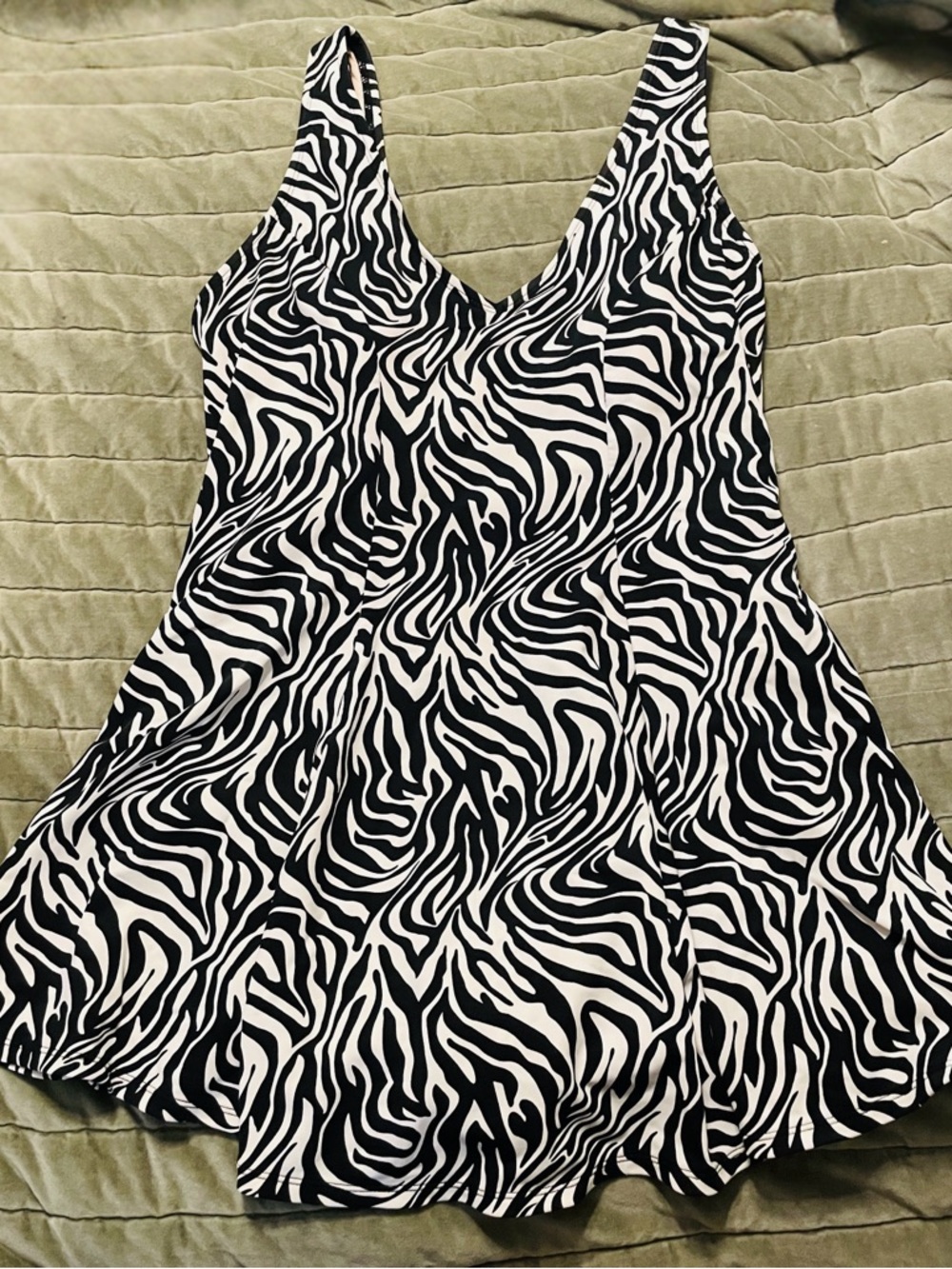 Club Swim Zebra Print one piece swimsuit dress size 18w.